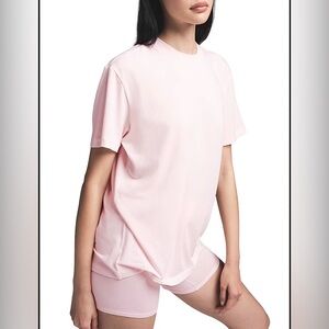 SKIMS NWT Boyfriend T-Shirt